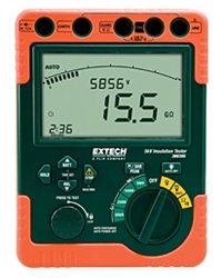 Extech 380395-NIST - Comprobador de aislamiento digital de alto voltaje (220 V) Amplio rango de medición de hasta 5 kV con resistencia de aislamiento de 60 GOhm